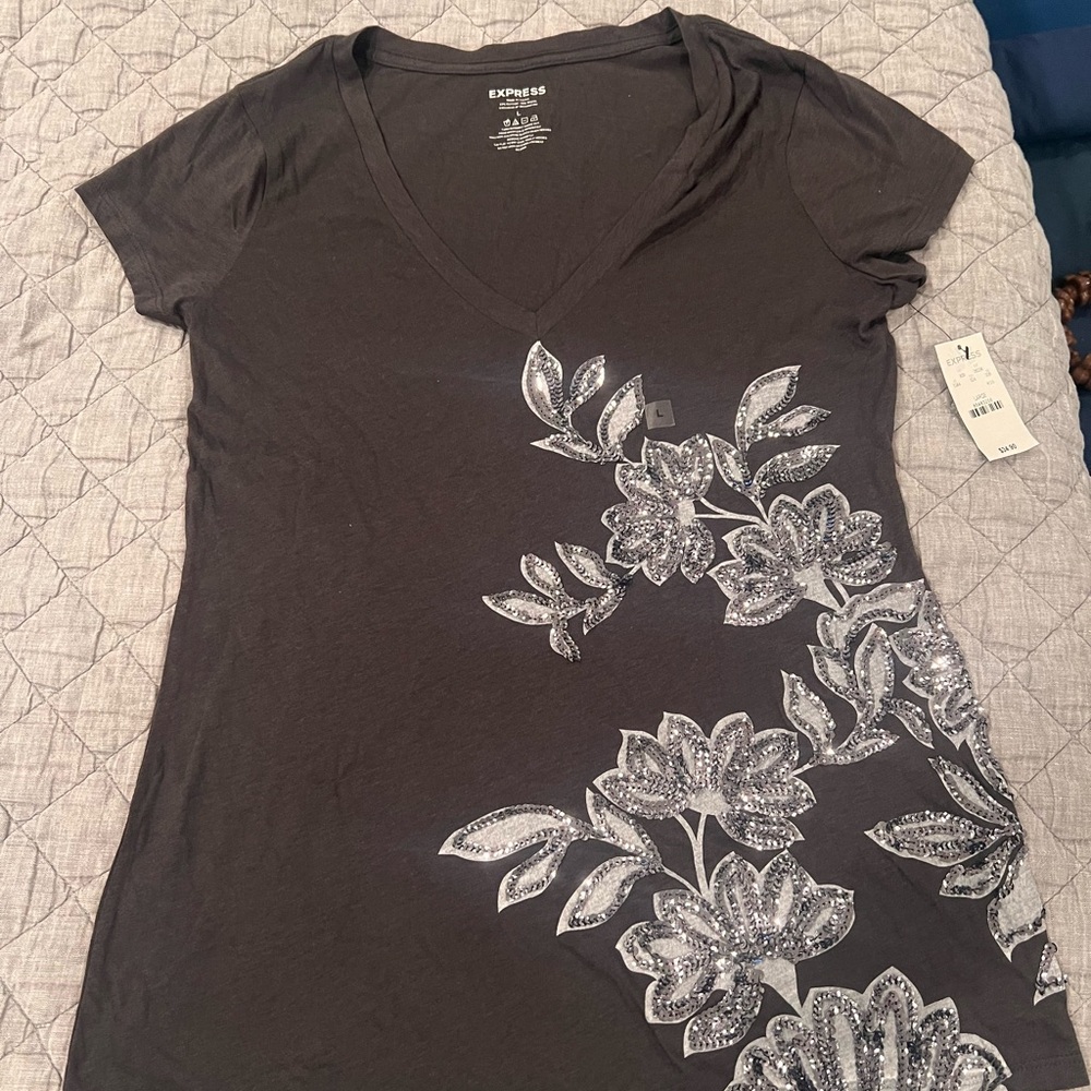Express v neck graphic tee